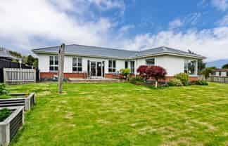 787 Queens Drive, Waikiwi