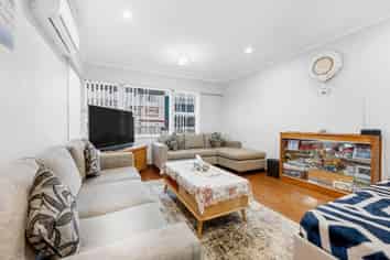 1/1 Sutton Crescent, Papatoetoe