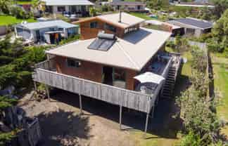 6 Kokohuia Road, Omapere