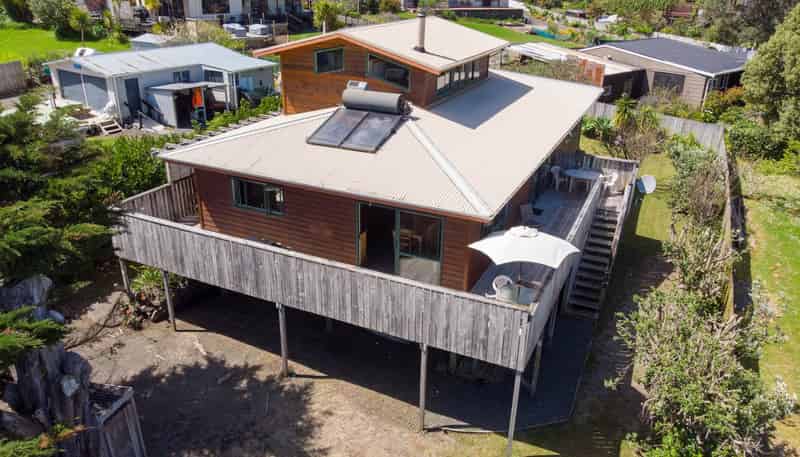 6 Kokohuia Road, Omapere