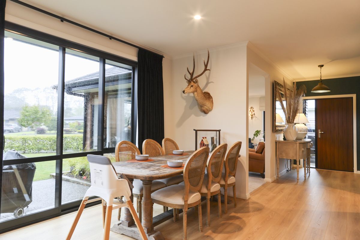 Contemporary Modern Living – pohled 6