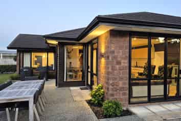 10 Kawatiri Place, Westport