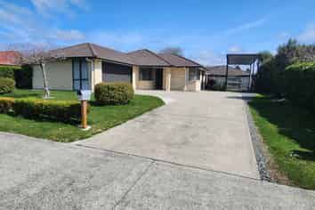 38 Riverholm Drive, Mangakakahi