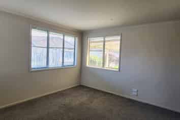 38 Riverholm Drive, Mangakakahi