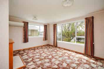 57 Glenalmond Crescent, Rockdale