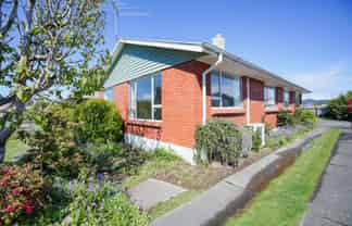 57 Glenalmond Crescent, Rockdale