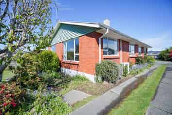57 Glenalmond Crescent, Rockdale