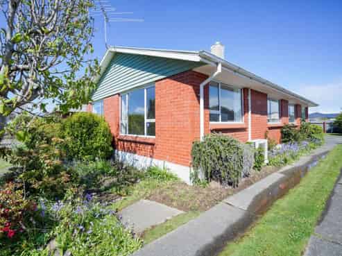 57 Glenalmond Crescent, Rockdale