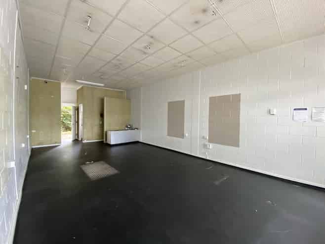 Prime Epsom location for lease