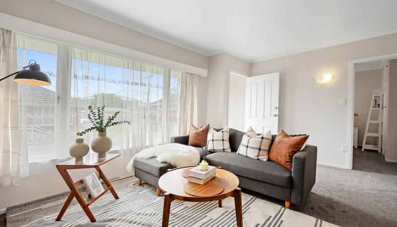 2/56A Taharoto Road, Takapuna