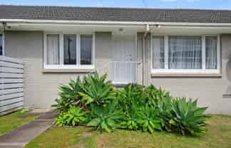 2/56A Taharoto Road, Takapuna