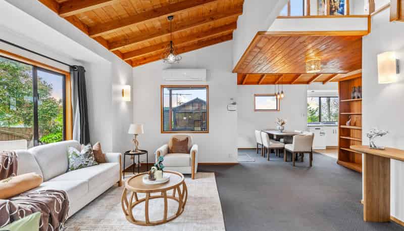 1/86 Waimumu Road, Massey