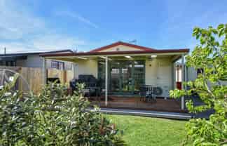 6 Kupe Drive, Carterton