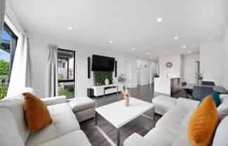 11 Tuuhura Road, Pukekohe