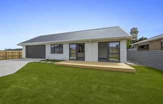 43 Collins Street, Hawera