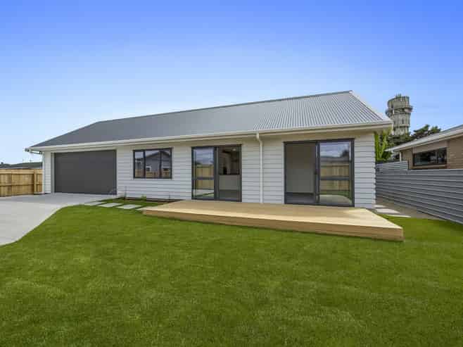 43 Collins Street, Hawera
