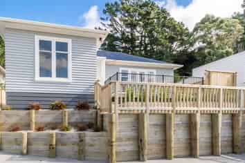 28 Main Road, Wainuiomata