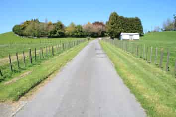 734 Bird Road, Pukengahu