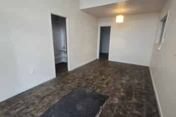 Handy Industrial Warehouse, close to CBD