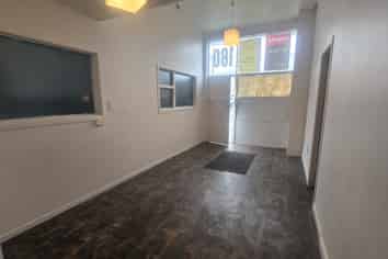 Handy Industrial Warehouse, close to CBD