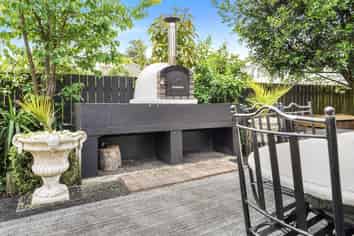 574 River Road, Fairfield