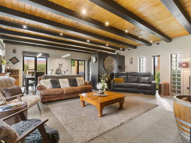 32 Rockhaven, Albert Town