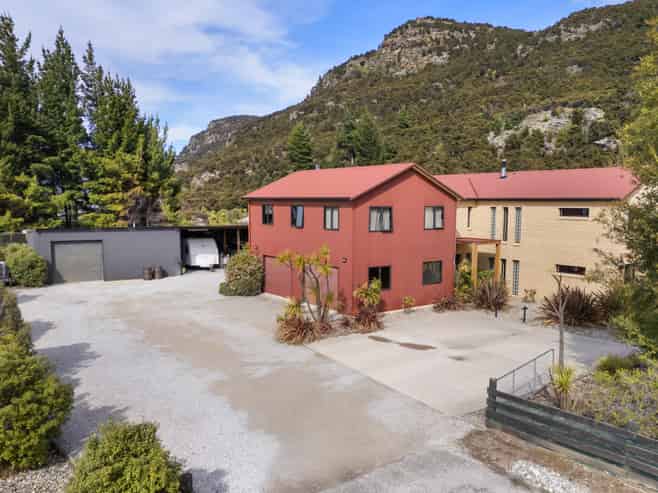 32 Rockhaven, Albert Town