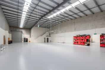 Lavish Office, Showroom & Warehouse 