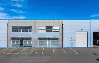 Lavish Office, Showroom & Warehouse 