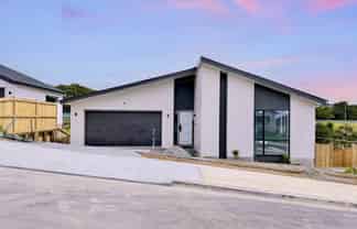 16 Skulander Crescent, Millwater