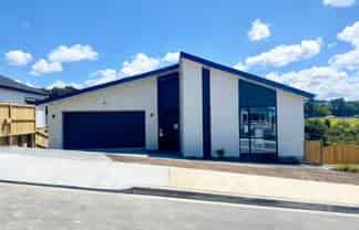 16 Skulander Crescent, Millwater