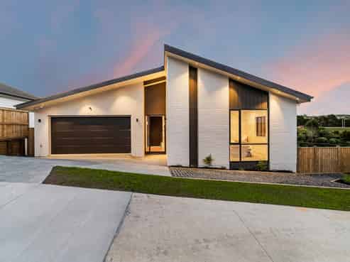 16 Skulander Crescent, Millwater