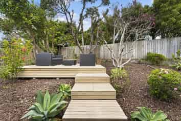 2/867 Beach Road, Torbay