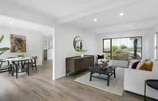 2/867 Beach Road, Torbay