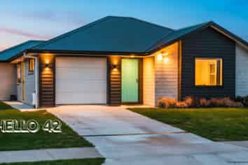 42 Maunganamu Drive, Wharewaka