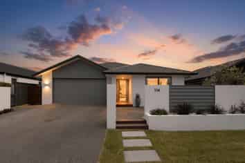 114 Coast Boulevard, Papamoa