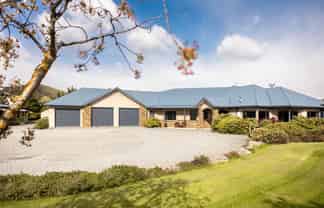 18 Airport Road, Omarama