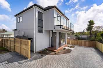 Lot 3/1 Amberley Ave, Te Atatu South