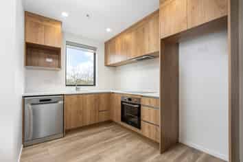 302/553C Glenfield Road, Glenfield