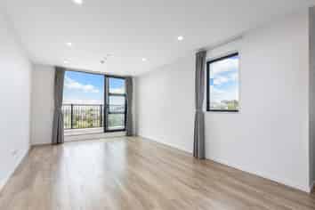 302/553C Glenfield Road, Glenfield