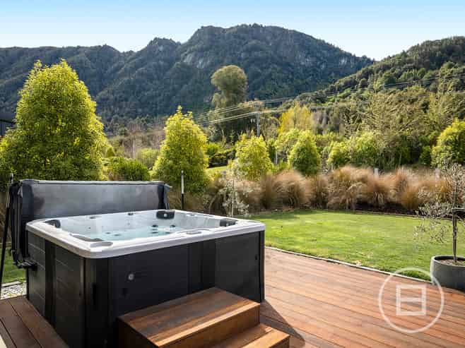 45 Peregrine Falcon Road, MOUNT CREIGHTON