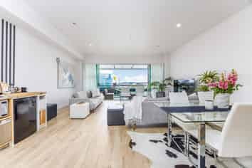 2/145 Quay Street, Auckland Central