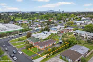 1/4 & 2/4 Anne Road, Hillcrest