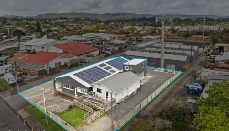 8 Waikaukau Road, Glen Eden