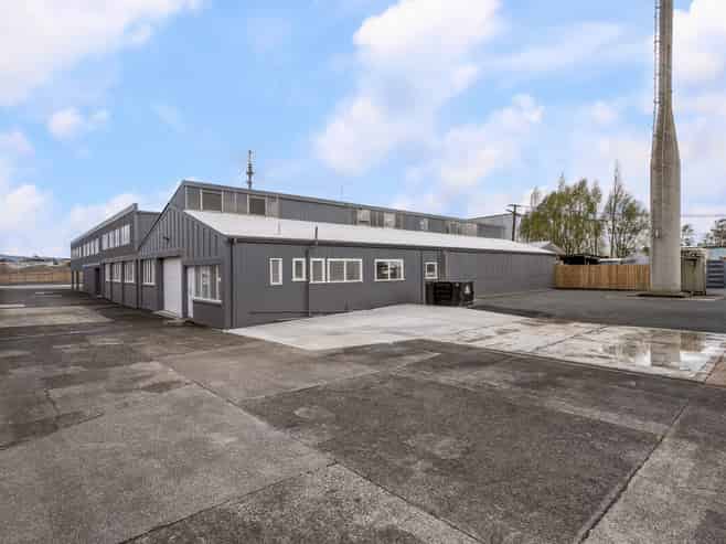Rear Industrial Premises With Yard