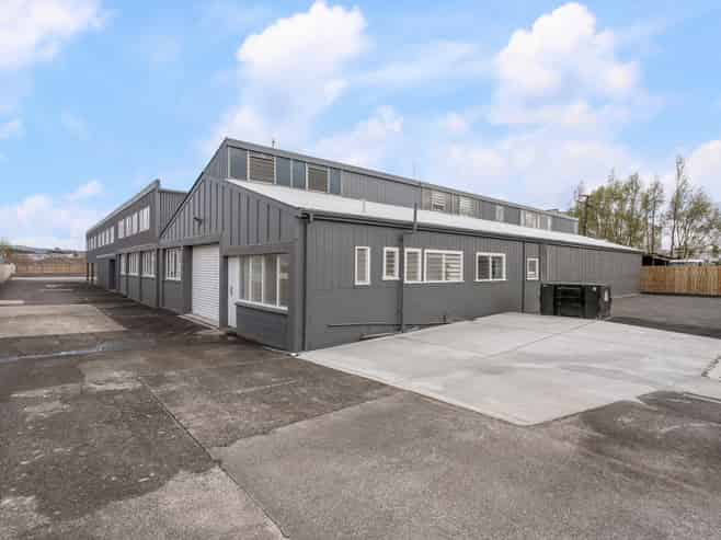 Rear Industrial Premises With Yard