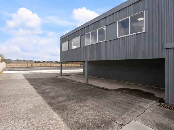 Rear Industrial Premises With Yard