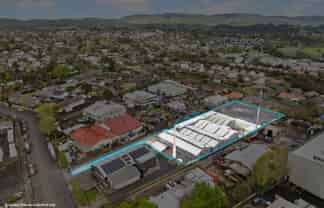 Read Industrial Premises With Yard