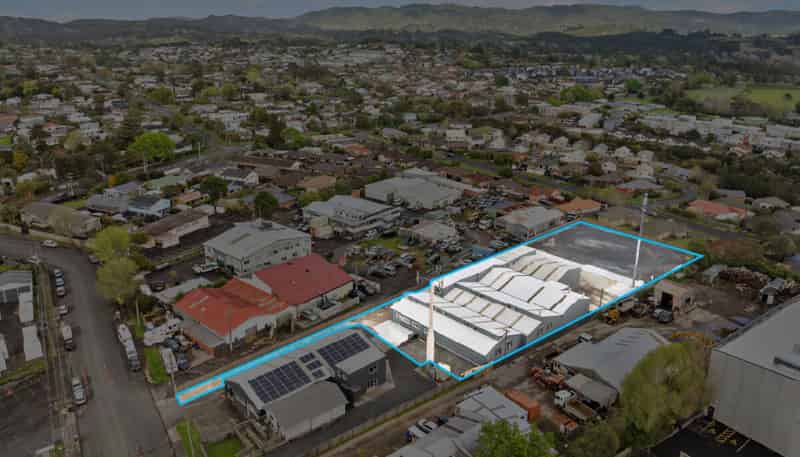 8A Waikaukau Road, Glen Eden