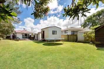 2 Albertson Place, Manurewa